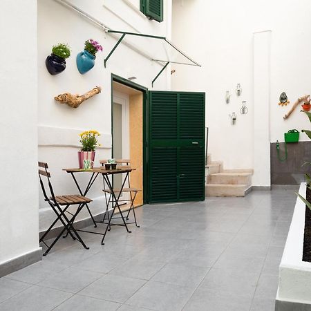 Calefati Up Apartment Бари Екстериор снимка