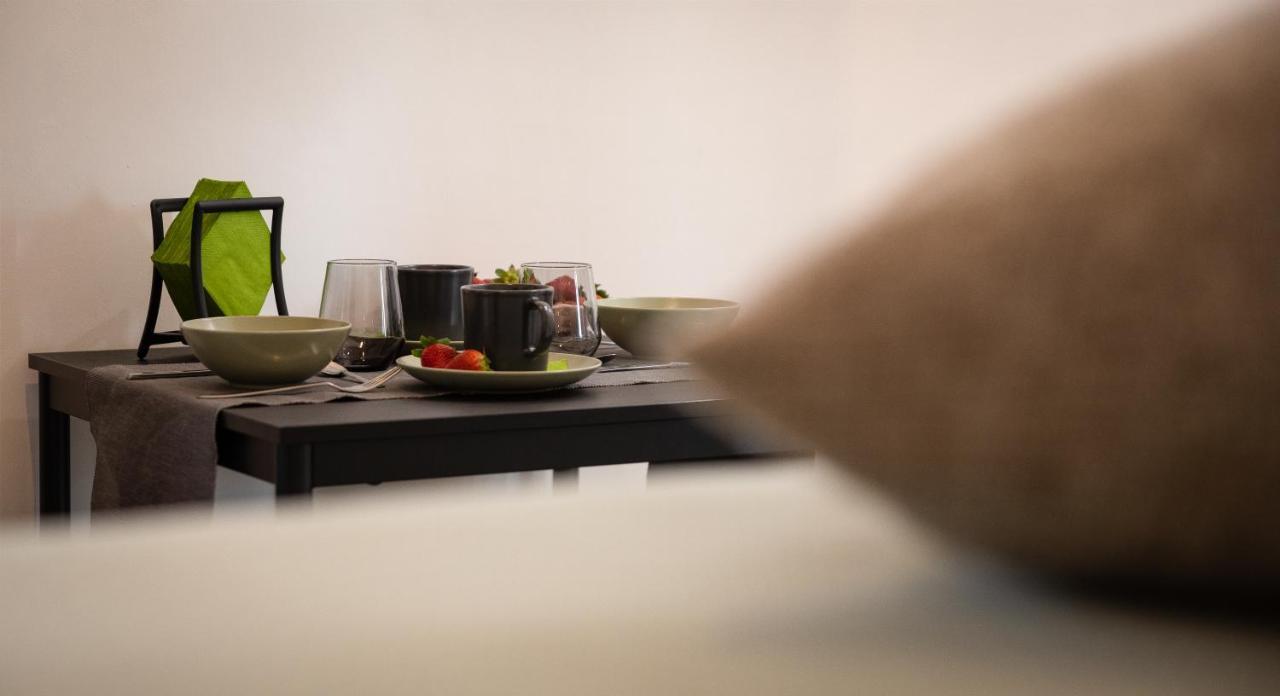 Calefati Up Apartment Бари Екстериор снимка
