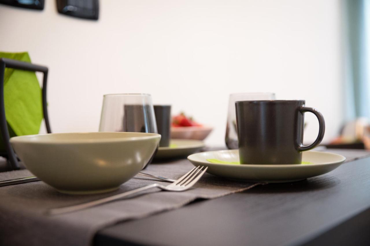 Calefati Up Apartment Бари Екстериор снимка