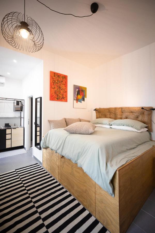 Calefati Up Apartment Бари Екстериор снимка