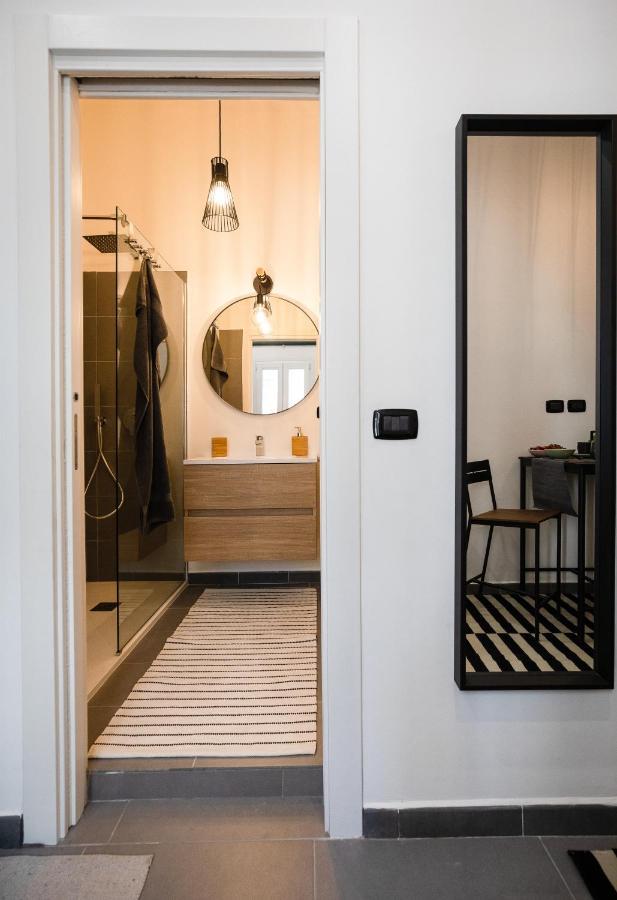Calefati Up Apartment Бари Екстериор снимка