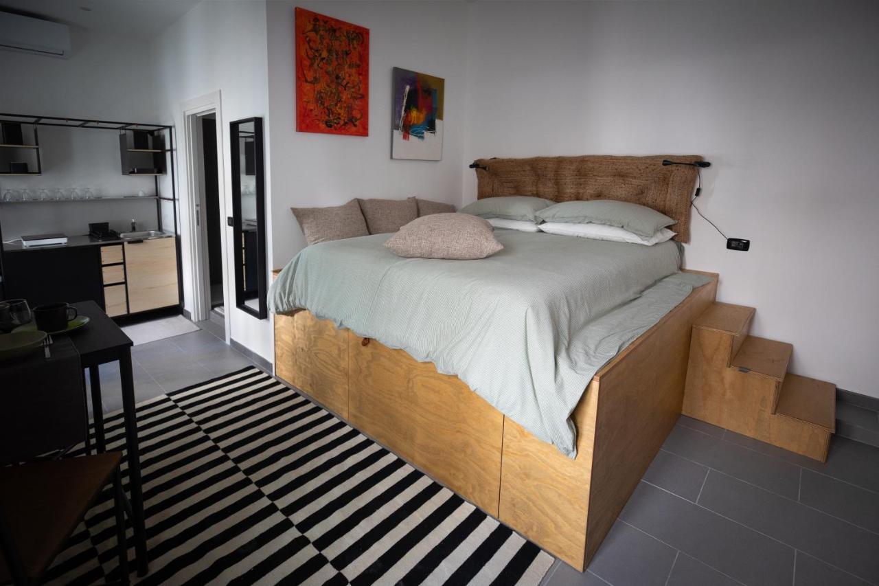Calefati Up Apartment Бари Екстериор снимка