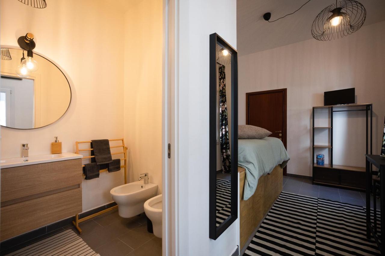 Calefati Up Apartment Бари Екстериор снимка