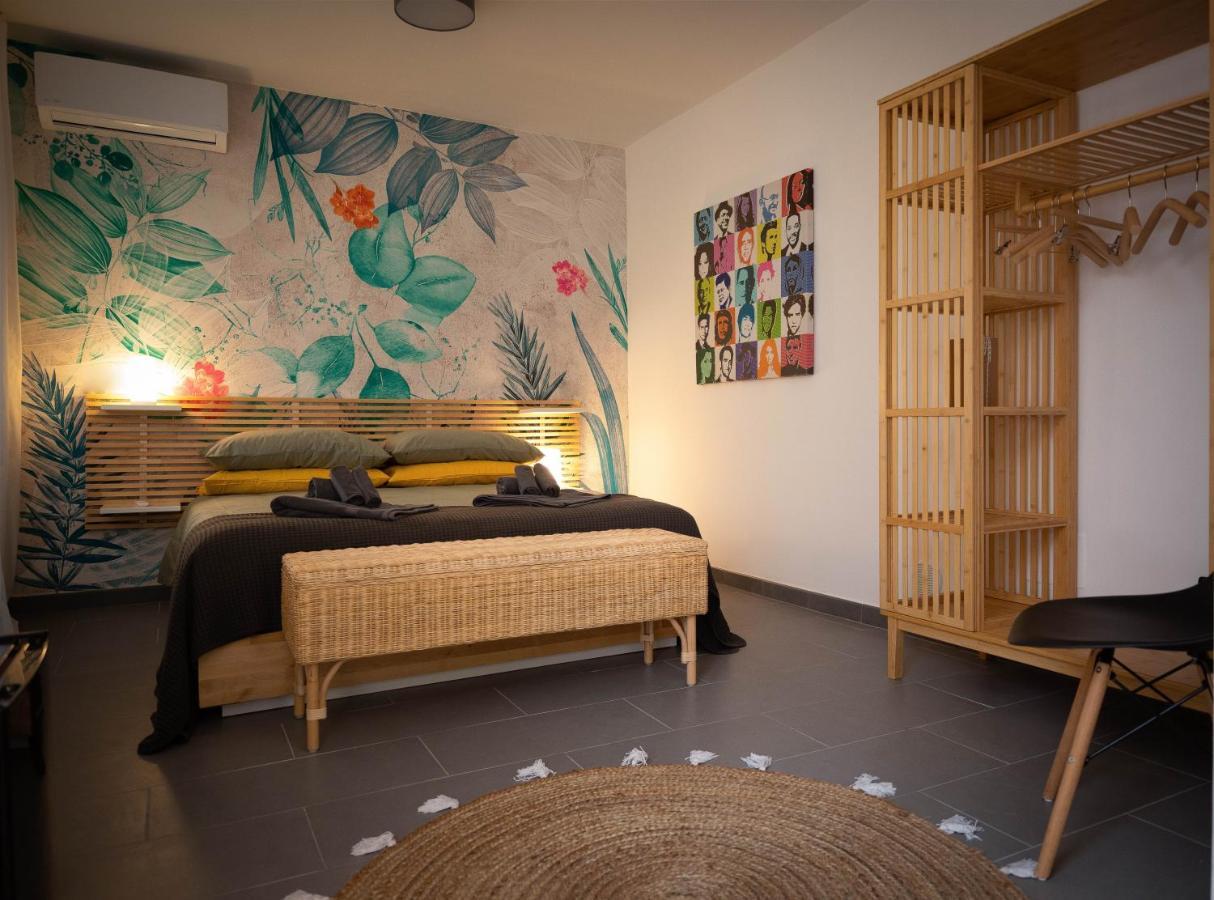 Calefati Up Apartment Бари Екстериор снимка