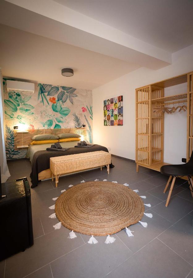 Calefati Up Apartment Бари Екстериор снимка